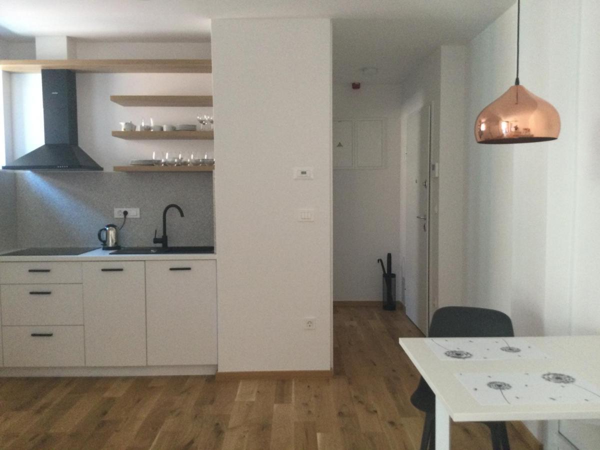 Lovely Studio Appartment With Patio Near The Sea コペル エクステリア 写真